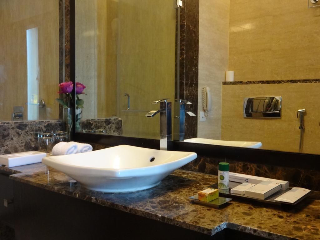 Fortune Park Orange, Sidhrawali, Gurugram - Member Itc Hotels' Group Bhiwadi Buitenkant foto
