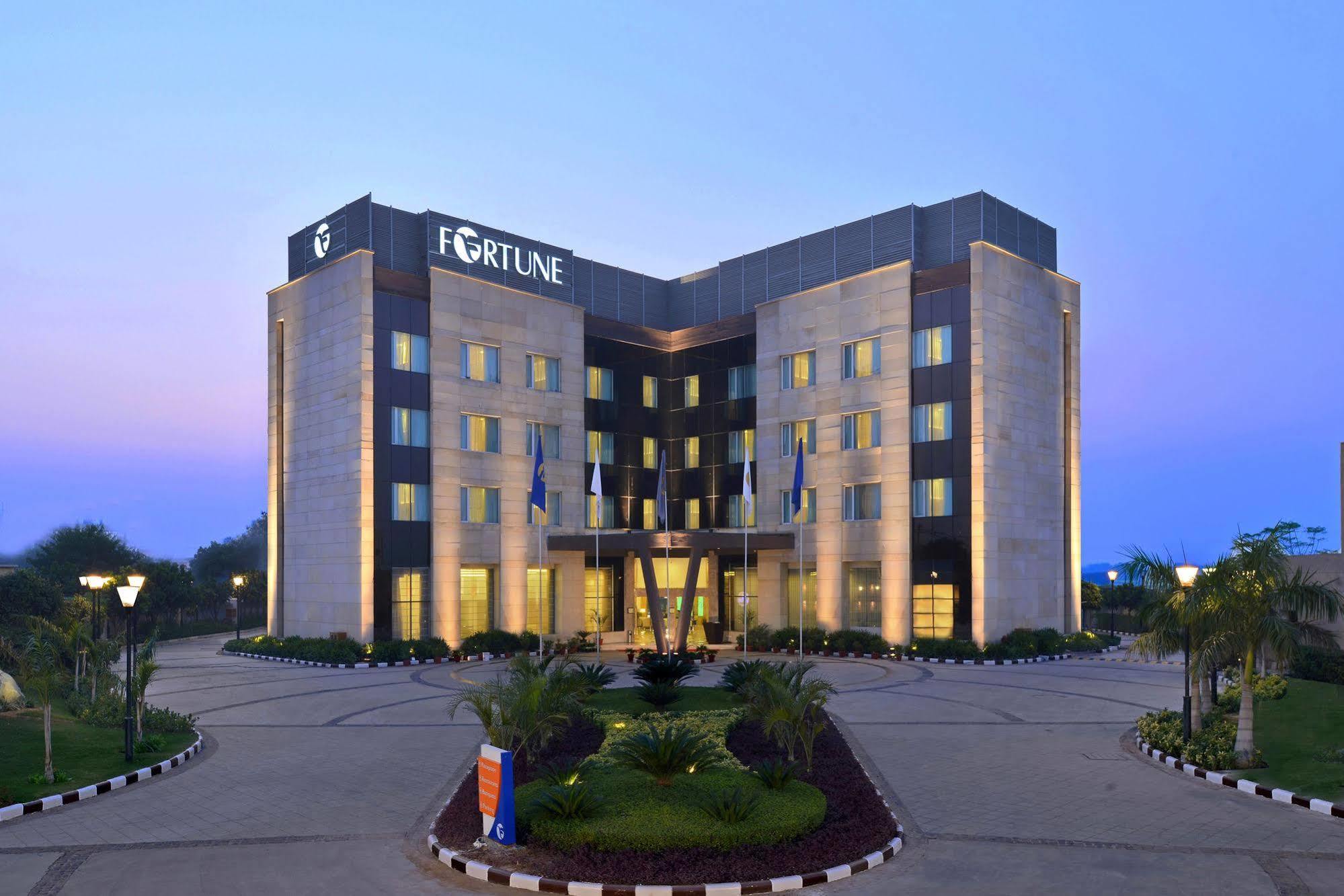 Fortune Park Orange, Sidhrawali, Gurugram - Member Itc Hotels' Group Bhiwadi Buitenkant foto
