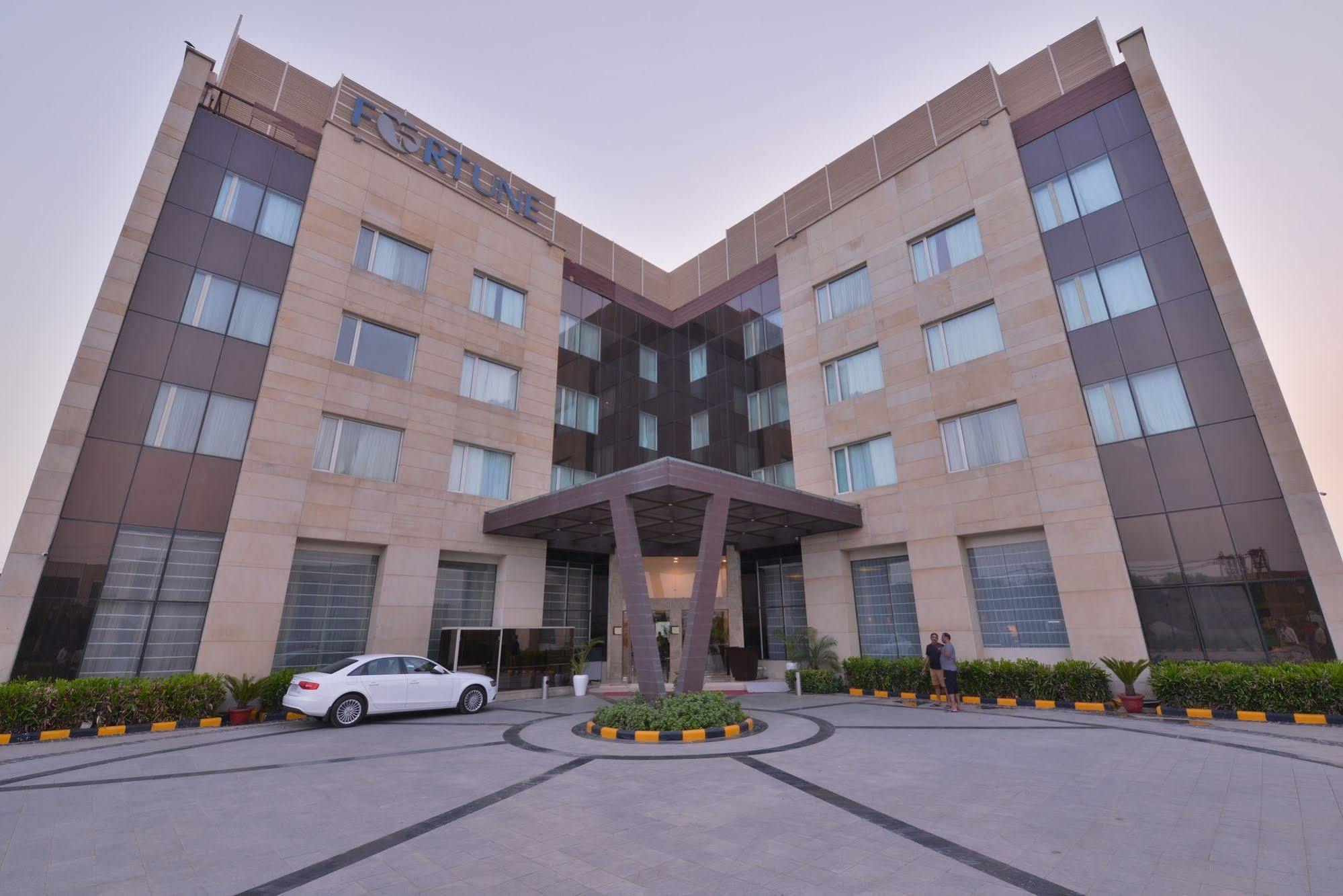 Fortune Park Orange, Sidhrawali, Gurugram - Member Itc Hotels' Group Bhiwadi Buitenkant foto